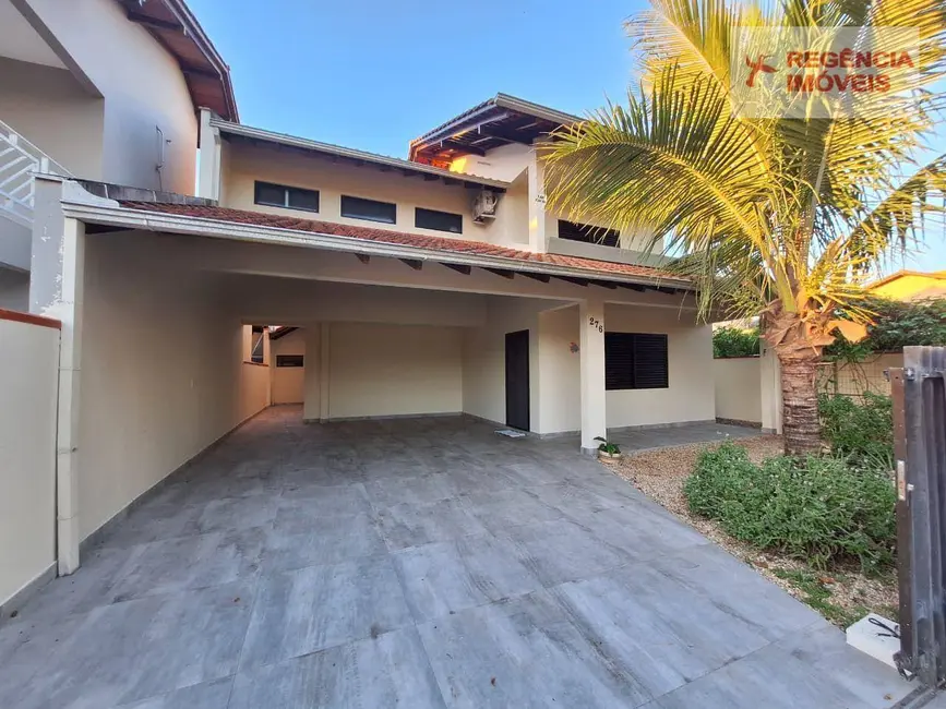 Foto 2 de Casa com 4 quartos à venda, 252m2 em Sao Francisco Do Sul - SC