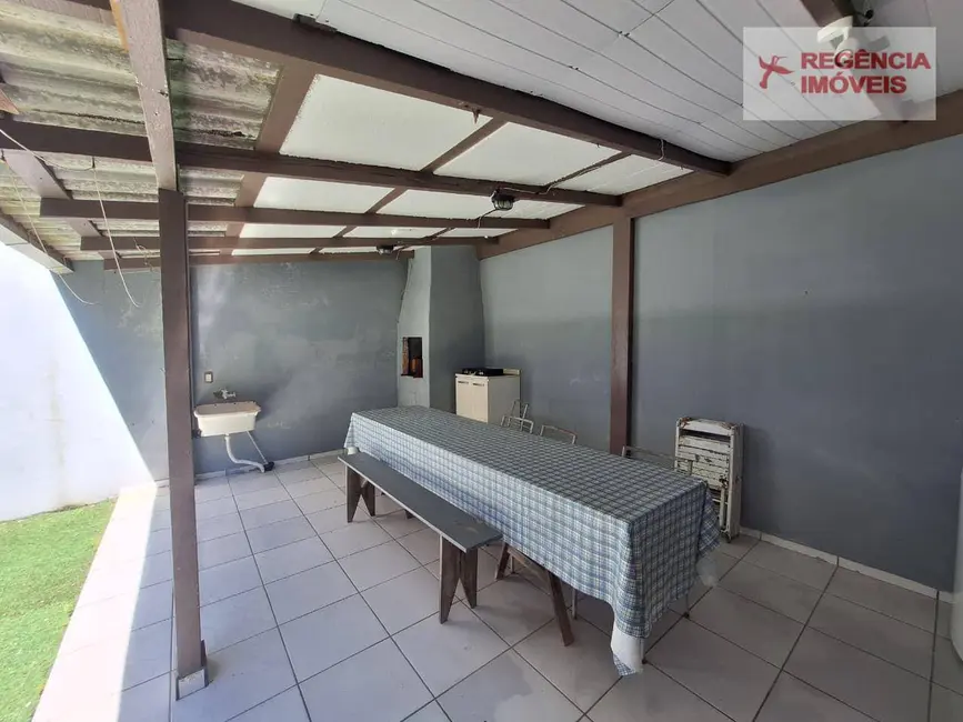 Foto 2 de Casa com 2 quartos à venda, 126m2 em Sao Francisco Do Sul - SC