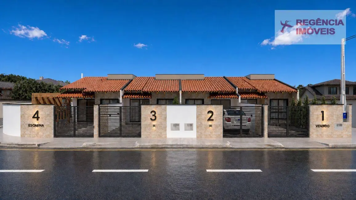 Foto 1 de Casa com 2 quartos à venda, 80m2 em Sao Francisco Do Sul - SC