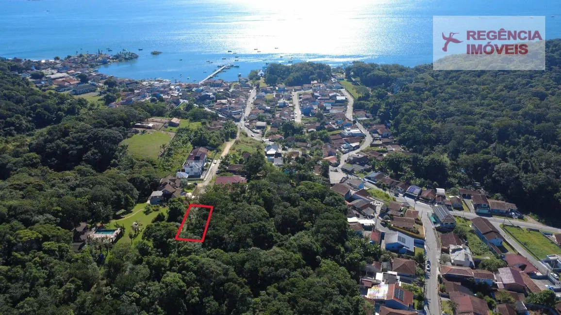 Foto 1 de Terreno / Lote à venda, 680m2 em Sao Francisco Do Sul - SC