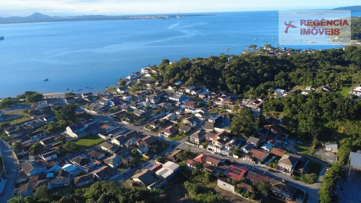 Casa com 4 quartos à venda, 350m2 em Sao Francisco Do Sul - SC - imagem 2 Foto 2 de Casa com 4 quartos à venda, 350m2 em Sao Francisco Do Sul - SC