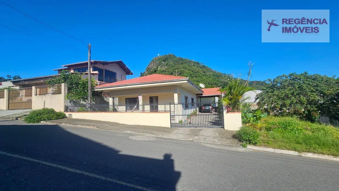 Foto 1 de Casa com 4 quartos à venda, 350m2 em Sao Francisco Do Sul - SC