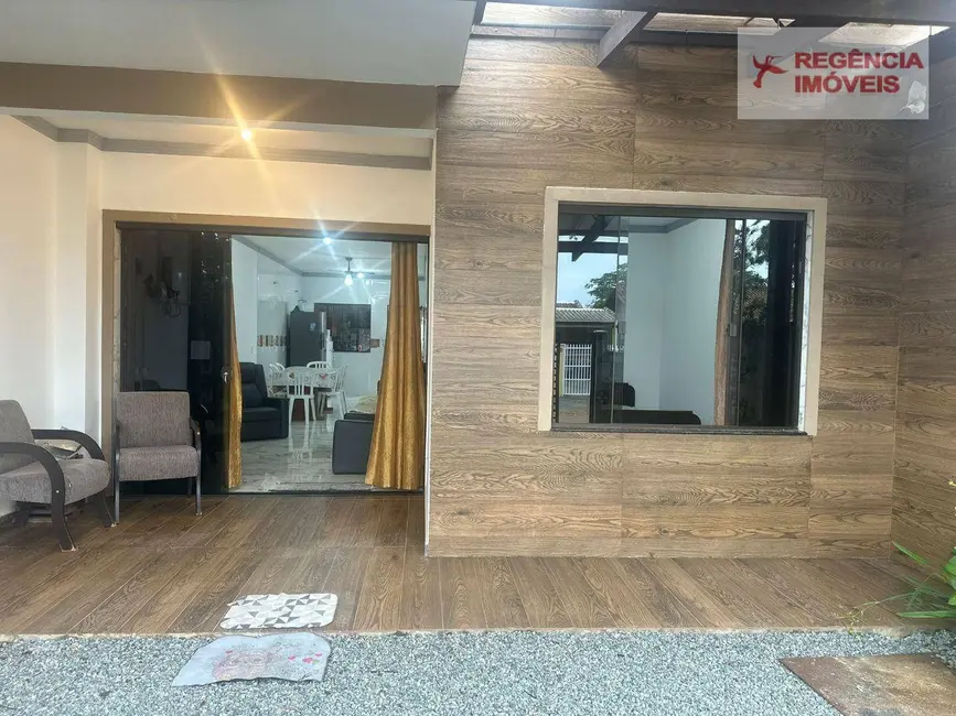 Foto 2 de Casa com 2 quartos à venda, 150m2 em Ubatuba, Sao Francisco Do Sul - SC