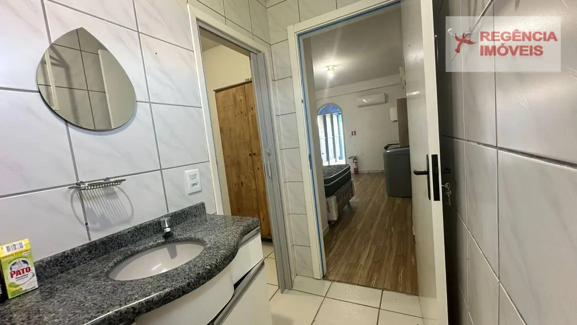 Foto 8 de Apartamento com 1 quarto para alugar, 40m2 em Sao Francisco Do Sul - SC