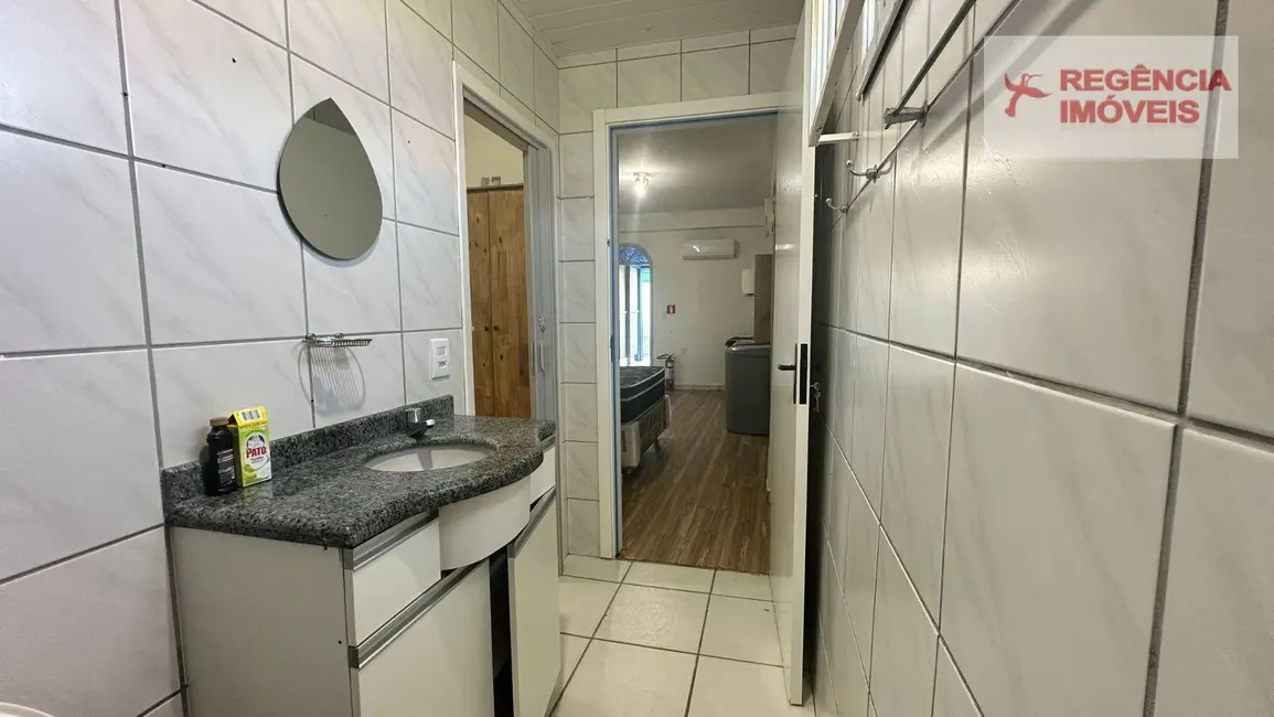 Foto 7 de Apartamento com 1 quarto para alugar, 40m2 em Sao Francisco Do Sul - SC