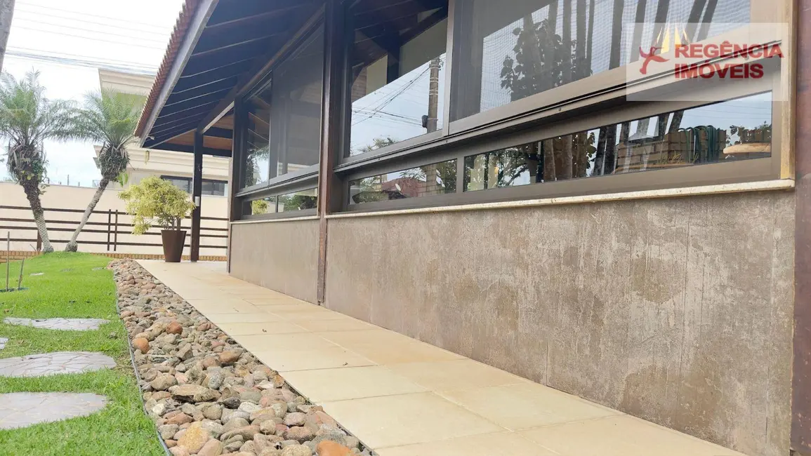 Casa com 6 quartos à venda, 625m2 em Sao Francisco Do Sul - SC - imagem 8 Foto 8 de Casa com 6 quartos à venda, 625m2 em Sao Francisco Do Sul - SC