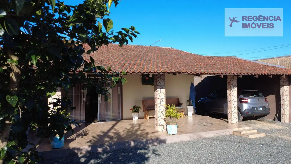 Casa com 3 quartos à venda, 300m2 em Sao Francisco Do Sul - SC - imagem 9 Foto 9 de Casa com 3 quartos à venda, 300m2 em Sao Francisco Do Sul - SC