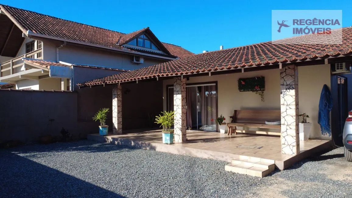 Casa com 3 quartos à venda, 300m2 em Sao Francisco Do Sul - SC - imagem 7 Foto 7 de Casa com 3 quartos à venda, 300m2 em Sao Francisco Do Sul - SC