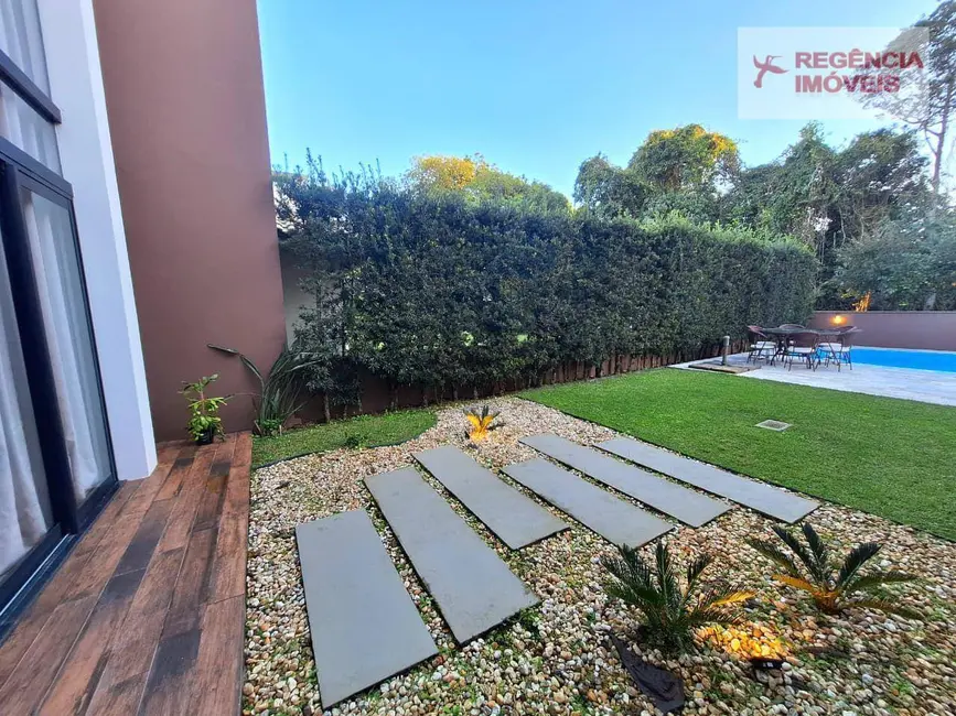 Casa com 4 quartos à venda, 510m2 em Sao Francisco Do Sul - SC - imagem 8 Foto 8 de Casa com 4 quartos à venda, 510m2 em Sao Francisco Do Sul - SC