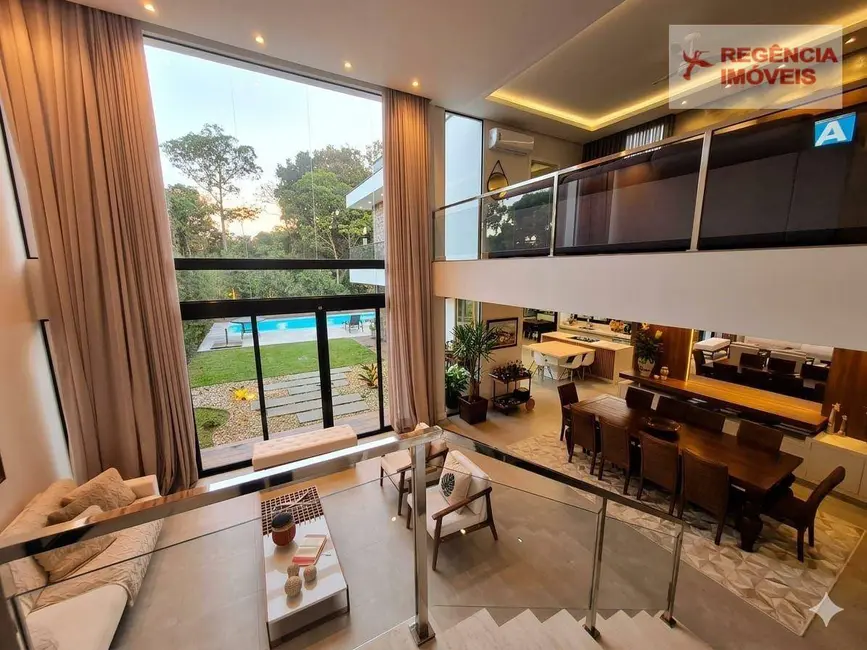 Casa com 4 quartos à venda, 510m2 em Sao Francisco Do Sul - SC - imagem 2 Foto 2 de Casa com 4 quartos à venda, 510m2 em Sao Francisco Do Sul - SC