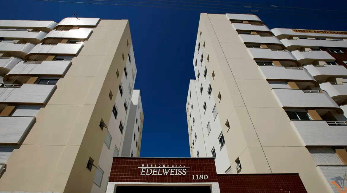 Foto 2 de Apartamento com 2 quartos à venda, 67m2 em Capoeiras, Florianopolis - SC