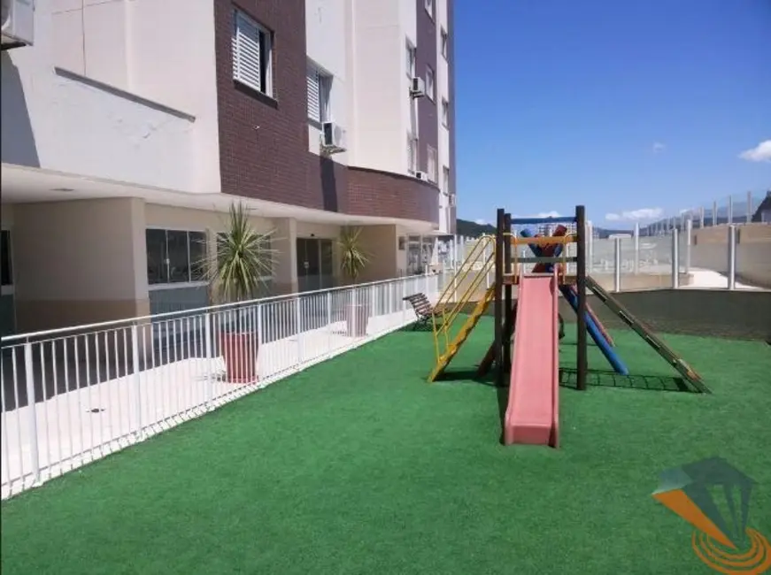 Foto 3 de Apartamento com 2 quartos à venda, 67m2 em Barreiros, Sao Jose - SC