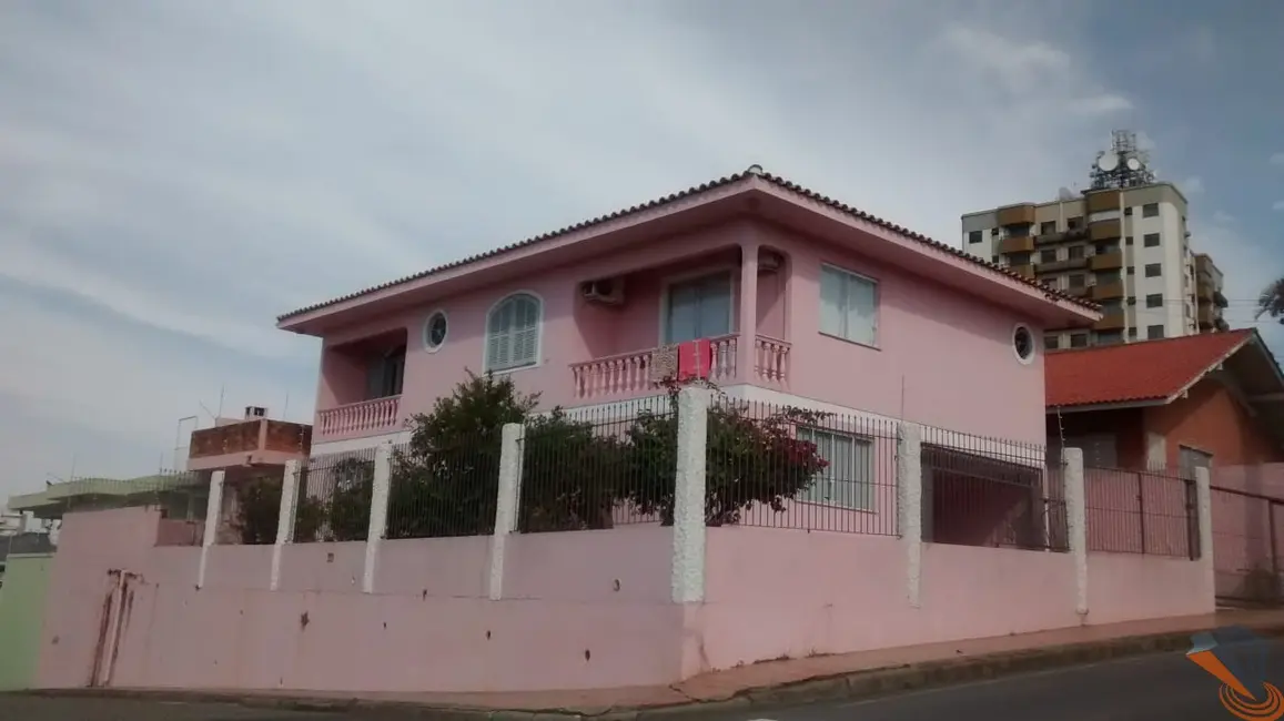 Foto 1 de Casa com 4 quartos à venda, 222m2 em Canto, Florianopolis - SC
