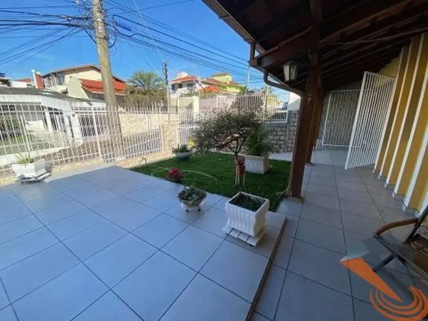 Foto 5 de Casa com 3 quartos à venda, 160m2 em Barreiros, Sao Jose - SC