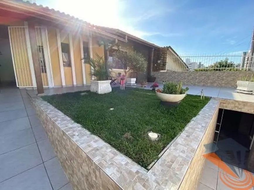 Foto 4 de Casa com 3 quartos à venda, 160m2 em Barreiros, Sao Jose - SC