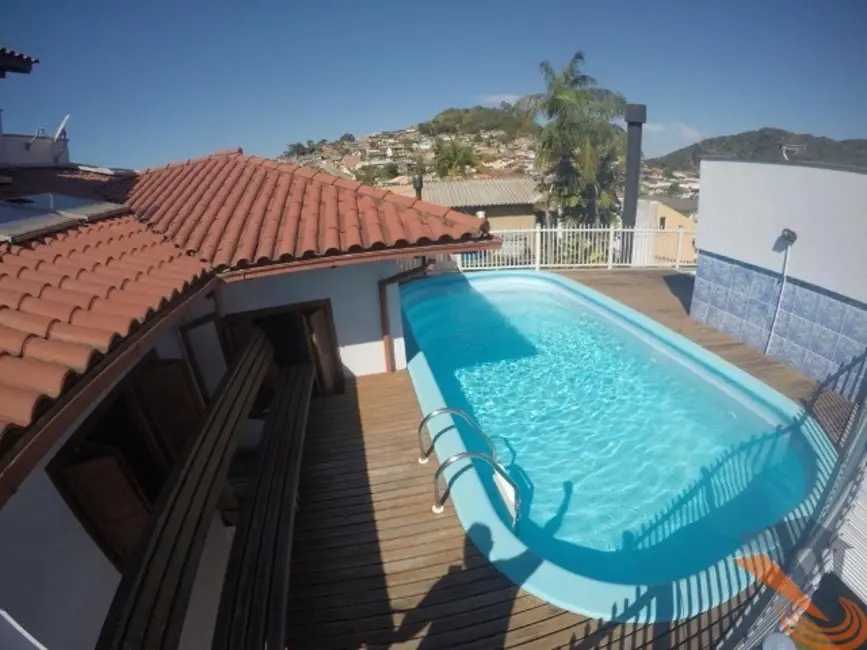 Casa com 4 quartos à venda, 250m2 em Serraria, Sao Jose - SC - imagem 5 Foto 5 de Casa com 4 quartos à venda, 250m2 em Serraria, Sao Jose - SC