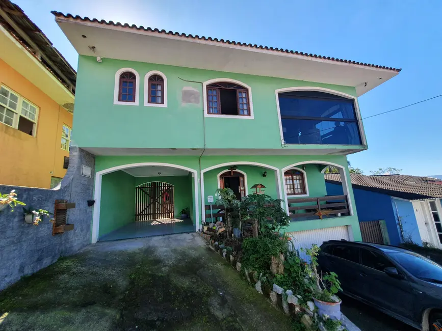 Foto 1 de Casa com 4 quartos à venda, 230m2 em Centro, Sao Jose - SC