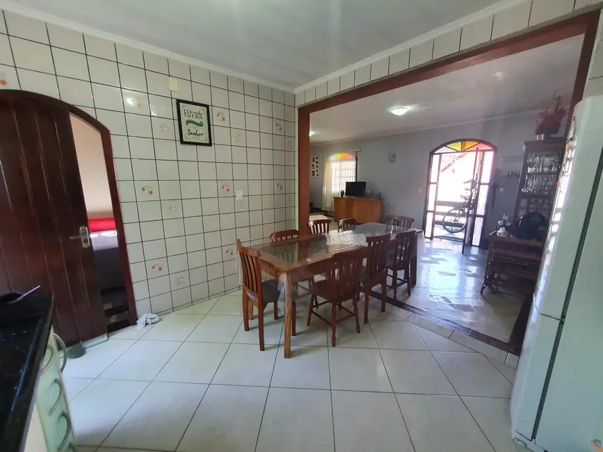 Foto 8 de Casa com 4 quartos à venda, 230m2 em Centro, Sao Jose - SC