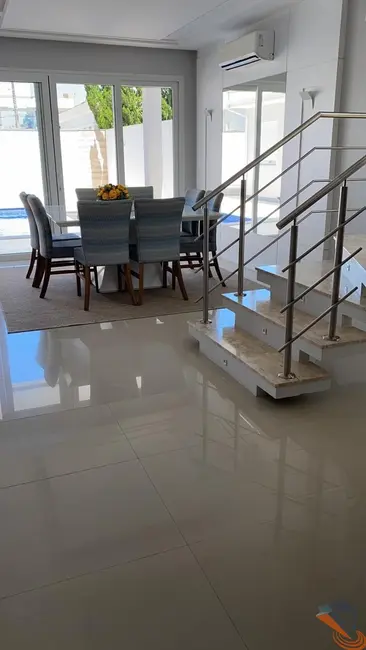 Foto 3 de Casa com 3 quartos à venda, 330m2 em Pedra Branca, Palhoca - SC