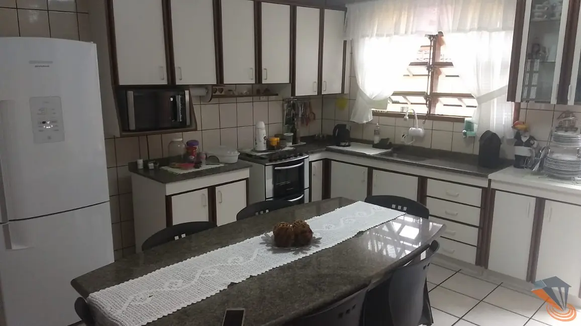 Casa com 4 quartos à venda, 160m2 em Coqueiros, Florianopolis - SC - imagem 8 Foto 8 de Casa com 4 quartos à venda, 160m2 em Coqueiros, Florianopolis - SC