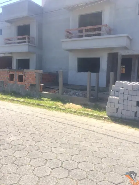 Casa com 3 quartos à venda, 130m2 em Rio Caveiras, Biguacu - SC - imagem 3 Foto 3 de Casa com 3 quartos à venda, 130m2 em Rio Caveiras, Biguacu - SC