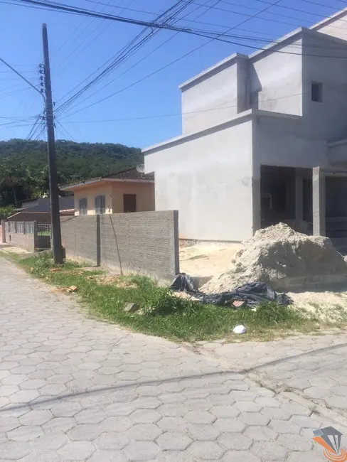 Casa com 3 quartos à venda, 130m2 em Rio Caveiras, Biguacu - SC - imagem 8 Foto 8 de Casa com 3 quartos à venda, 130m2 em Rio Caveiras, Biguacu - SC