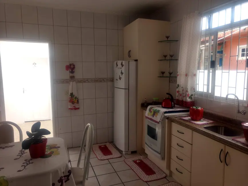 Foto 3 de Casa com 6 quartos à venda, 350m2 em Fazenda Santo Antônio, Sao Jose - SC