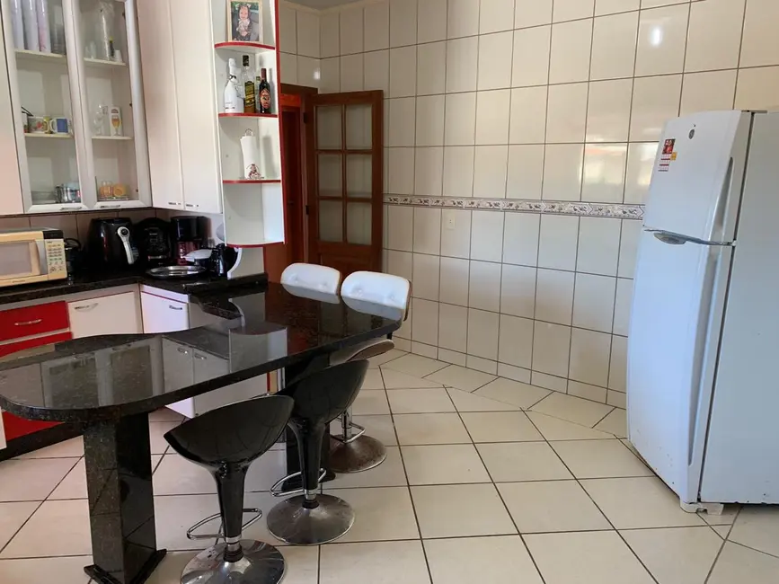 Foto 4 de Casa com 3 quartos à venda, 200m2 em Serraria, Sao Jose - SC