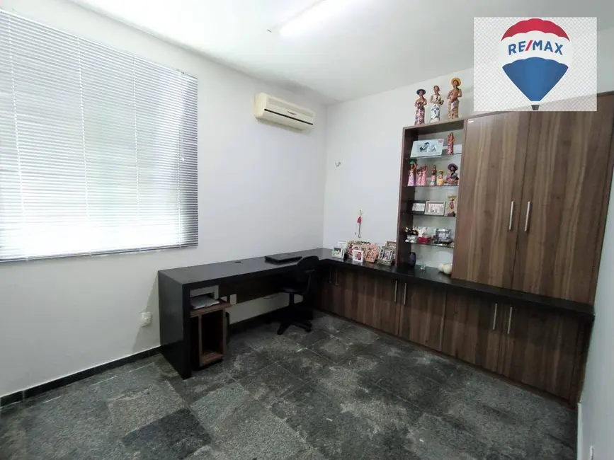 Casa de Condomínio com 4 quartos à venda, 375m2 em Ponta Negra, Manaus - AM - imagem 8 Foto 8 de Casa de Condomínio com 4 quartos à venda, 375m2 em Ponta Negra, Manaus - AM