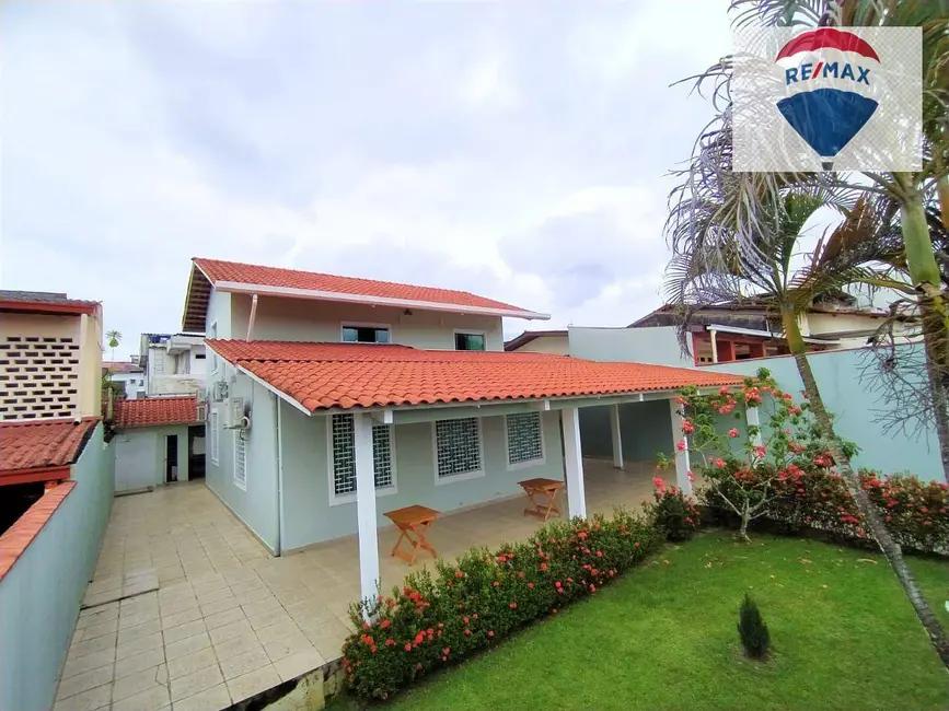 Casa de Condomínio com 4 quartos à venda, 375m2 em Ponta Negra, Manaus - AM - imagem 3 Foto 3 de Casa de Condomínio com 4 quartos à venda, 375m2 em Ponta Negra, Manaus - AM