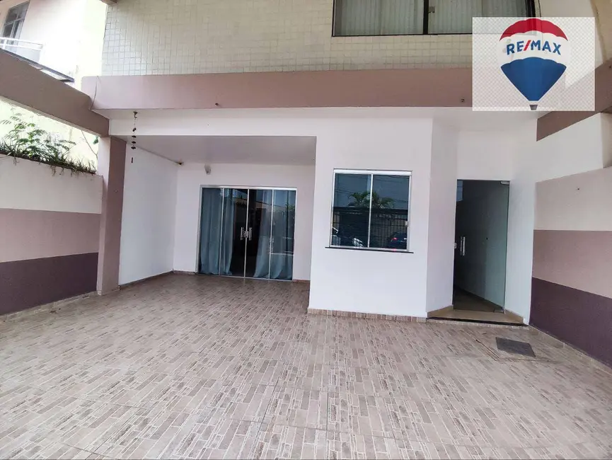 Casa de Condomínio com 3 quartos à venda, 212m2 em Ponta Negra, Manaus - AM - imagem 4 Foto 4 de Casa de Condomínio com 3 quartos à venda, 212m2 em Ponta Negra, Manaus - AM