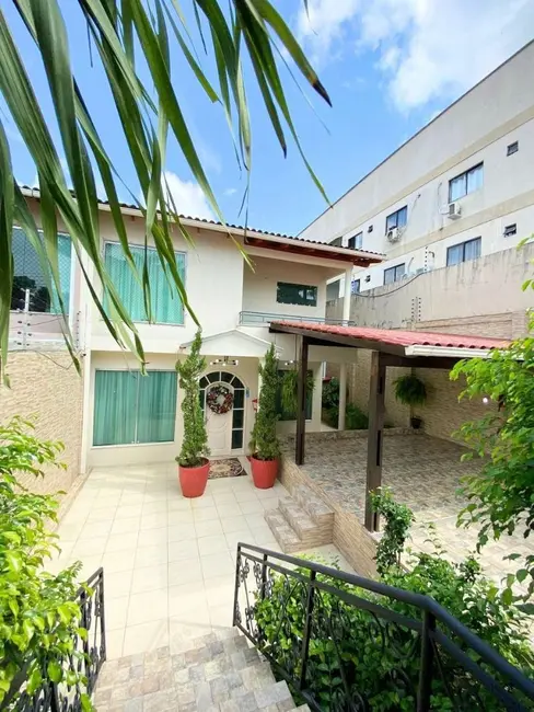 Foto 1 de Casa com 5 quartos à venda, 400m2 em Flores, Manaus - AM