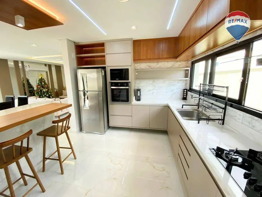 Casa de Condomínio com 4 quartos à venda, 437m2 em Ponta Negra, Manaus - AM - imagem 4 Foto 4 de Casa de Condomínio com 4 quartos à venda, 437m2 em Ponta Negra, Manaus - AM