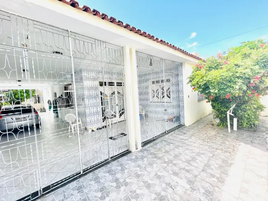 Foto 1 de Casa com 5 quartos à venda, 300m2 em Aracaju - SE