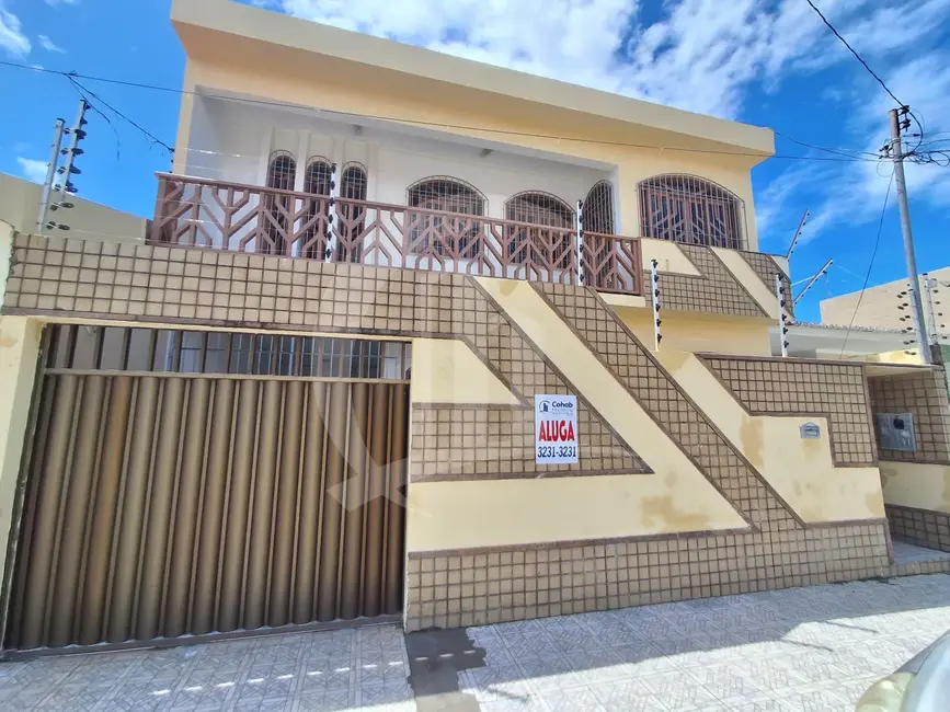 Foto 1 de Casa com 4 quartos para alugar, 350m2 em Aracaju - SE