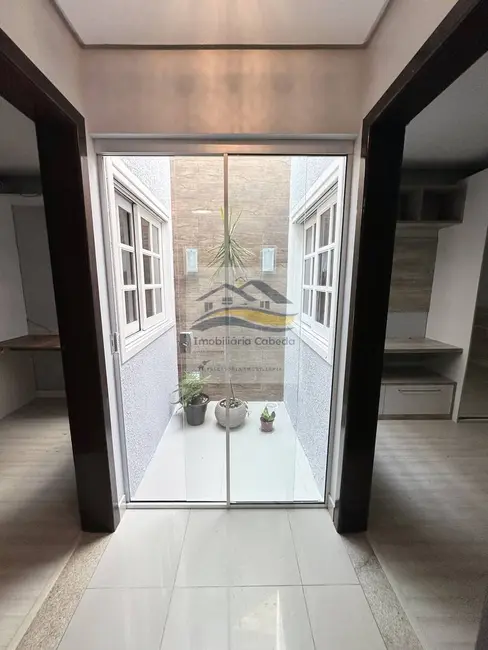 Casa com 3 quartos à venda, 144m2 em Ipiranga, Sapucaia Do Sul - RS - imagem 9 Foto 9 de Casa com 3 quartos à venda, 144m2 em Ipiranga, Sapucaia Do Sul - RS