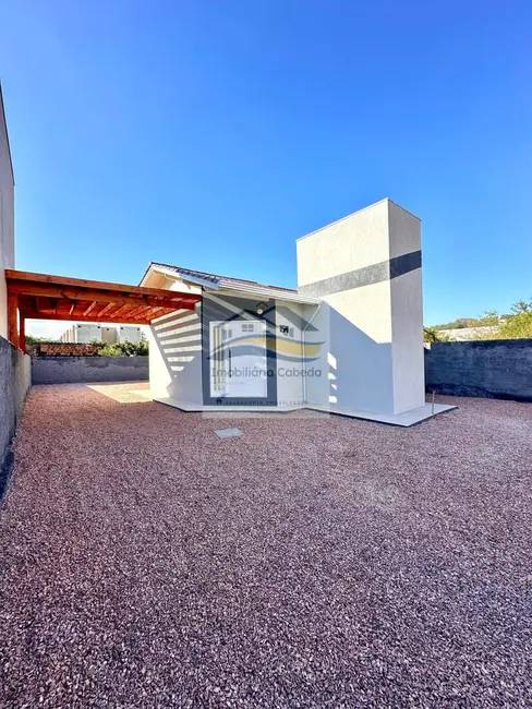 Casa com 2 quartos à venda, 70m2 em Ipiranga, Sapucaia Do Sul - RS - imagem 2 Foto 2 de Casa com 2 quartos à venda, 70m2 em Ipiranga, Sapucaia Do Sul - RS