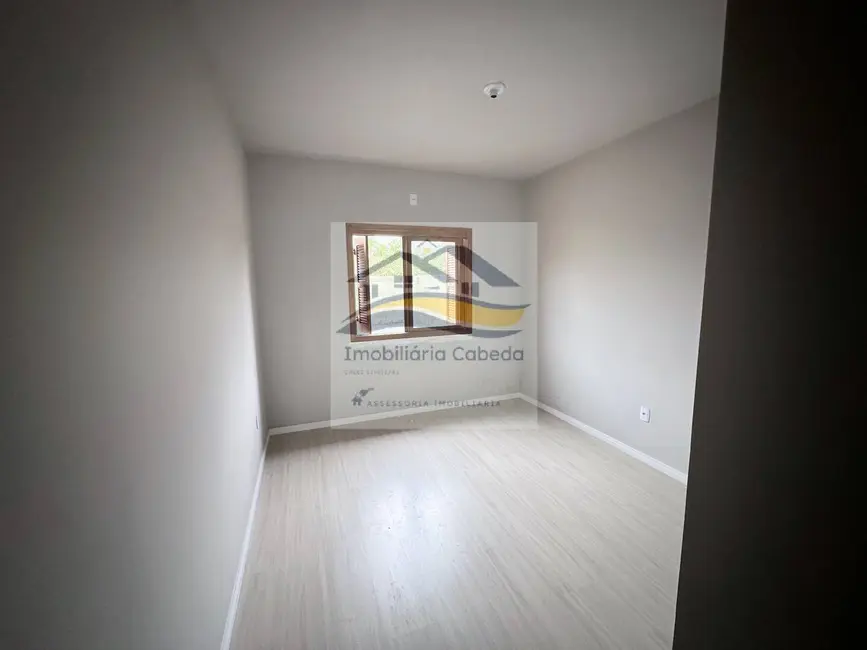 Casa com 2 quartos à venda, 150m2 em Vargas, Sapucaia Do Sul - RS - imagem 2 Foto 2 de Casa com 2 quartos à venda, 150m2 em Vargas, Sapucaia Do Sul - RS