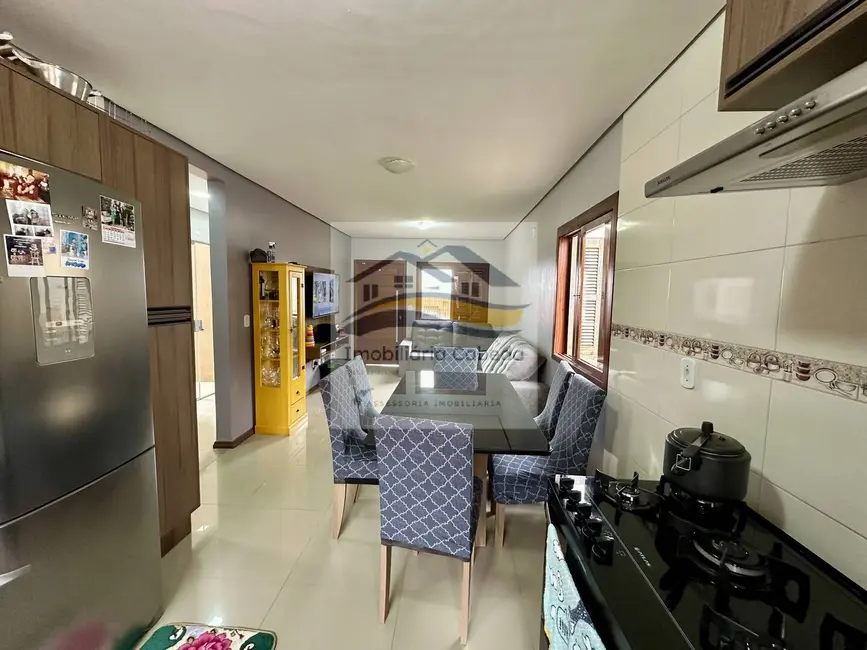 Casa com 3 quartos à venda, 70m2 em Vargas, Sapucaia Do Sul - RS - imagem 3 Foto 3 de Casa com 3 quartos à venda, 70m2 em Vargas, Sapucaia Do Sul - RS