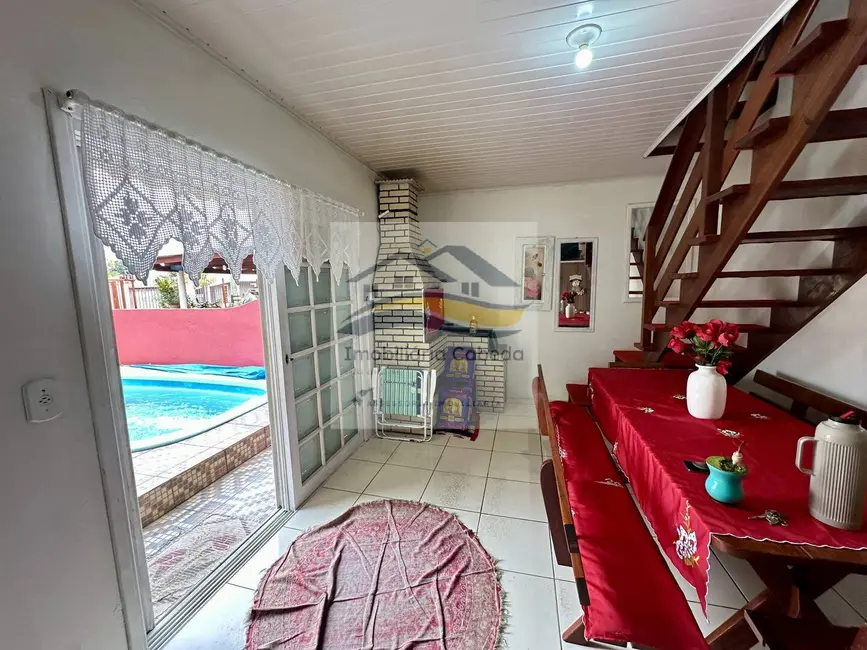 Sobrado com 3 quartos à venda, 128m2 em Colonial, Sapucaia Do Sul - RS - imagem 8 Foto 8 de Sobrado com 3 quartos à venda, 128m2 em Colonial, Sapucaia Do Sul - RS
