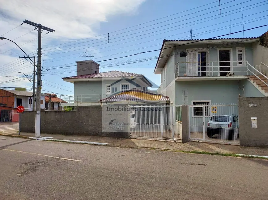 Sobrado com 3 quartos à venda, 340m2 em Tamandaré, Esteio - RS - imagem 4 Foto 4 de Sobrado com 3 quartos à venda, 340m2 em Tamandaré, Esteio - RS