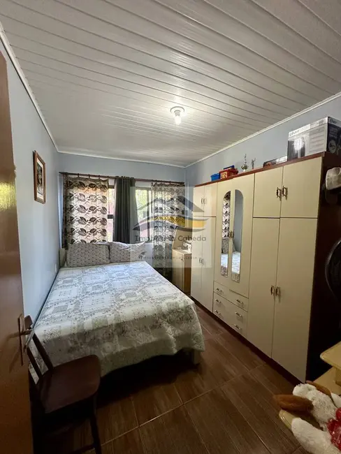 Casa com 3 quartos à venda, 180m2 em Nova Sapucaia, Sapucaia Do Sul - RS - imagem 5 Foto 5 de Casa com 3 quartos à venda, 180m2 em Nova Sapucaia, Sapucaia Do Sul - RS