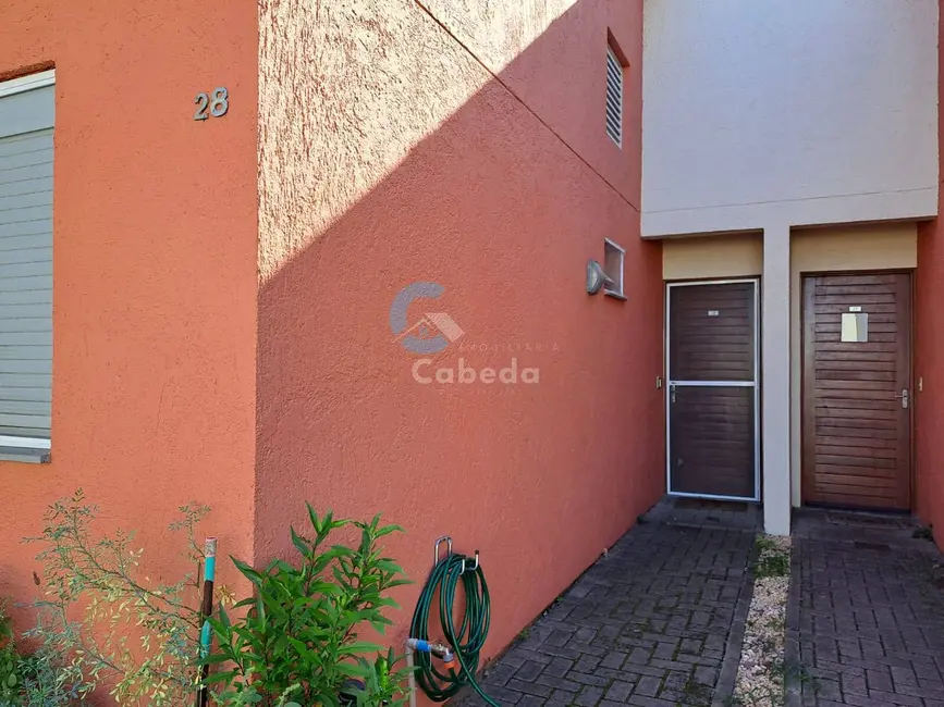 Casa com 2 quartos à venda, 56m2 em Olaria, Canoas - RS - imagem 3 Foto 3 de Casa com 2 quartos à venda, 56m2 em Olaria, Canoas - RS