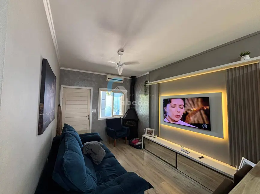 Foto 1 de Casa com 2 quartos à venda, 350m2 em Colonial, Sapucaia Do Sul - RS