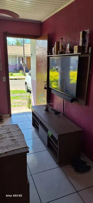 Casa com 2 quartos à venda em Jardim Planalto, Esteio - RS - imagem 1 Foto 1 de Casa com 2 quartos à venda em Jardim Planalto, Esteio - RS