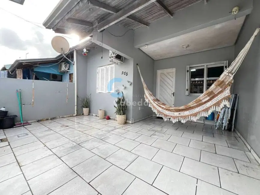 Foto 1 de Casa com 2 quartos à venda, 84m2 em Ipiranga, Sapucaia Do Sul - RS