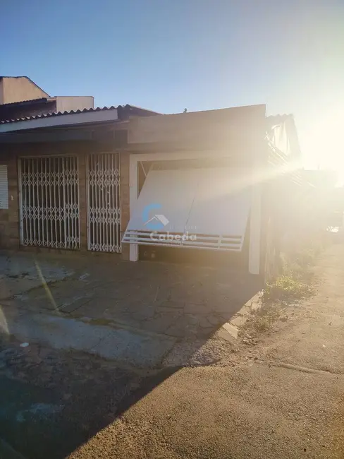 Foto 1 de Casa à venda, 200m2 em Sete, Sapucaia Do Sul - RS