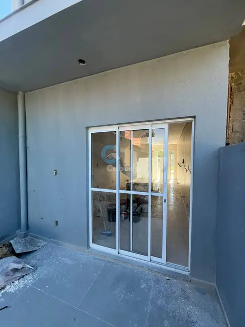Foto 2 de Casa com 2 quartos à venda, 67m2 em Vargas, Sapucaia Do Sul - RS