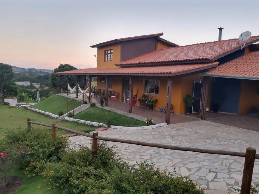 Foto 1 de Chácara com 3 quartos à venda e para alugar, 2260m2 em Usina, Atibaia - SP