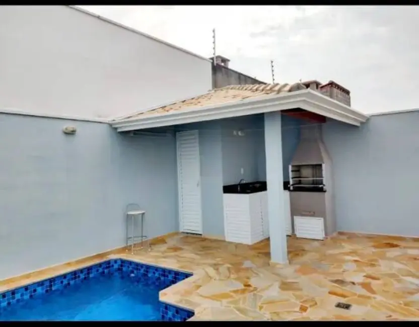 Casa com 3 quartos à venda, 175m2 em Loteamento Retiro Recanto Tranquilo, Atibaia - SP - imagem 2 Foto 2 de Casa com 3 quartos à venda, 175m2 em Loteamento Retiro Recanto Tranquilo, Atibaia - SP